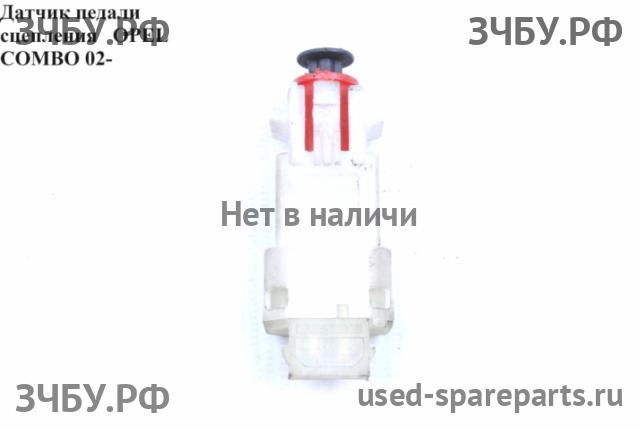Opel Combo C Датчик