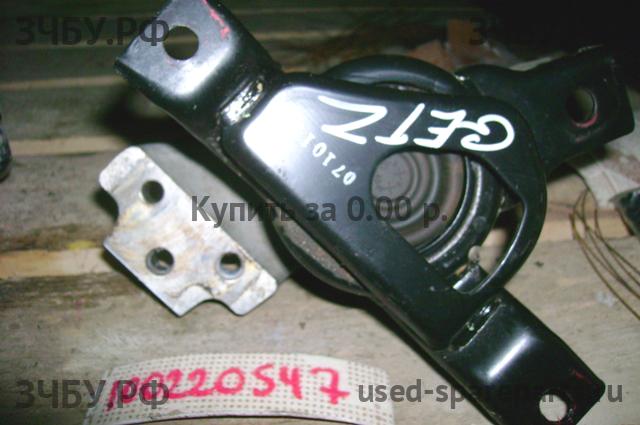 Hyundai Getz Опора КПП