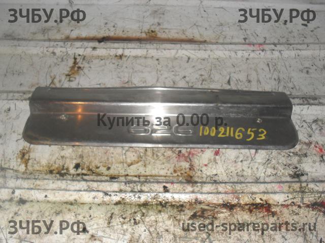 Mazda 626 [GE] Накладка на порог (кузов внутри)