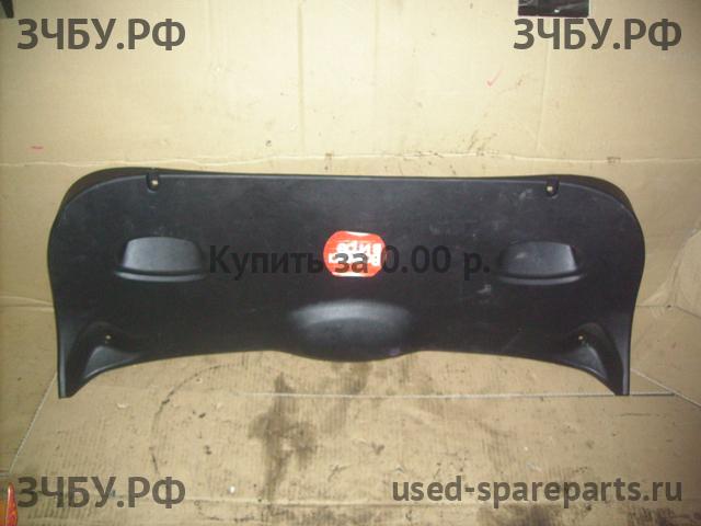 Ford Focus 1 Обшивка крышки багажника