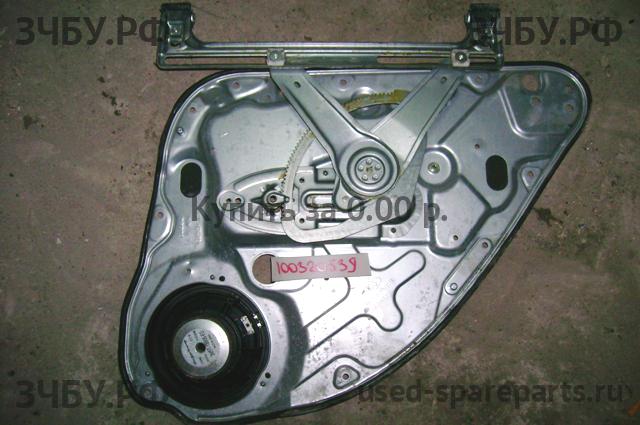 Ford Focus 2 Стеклоподъёмник механический задний левый