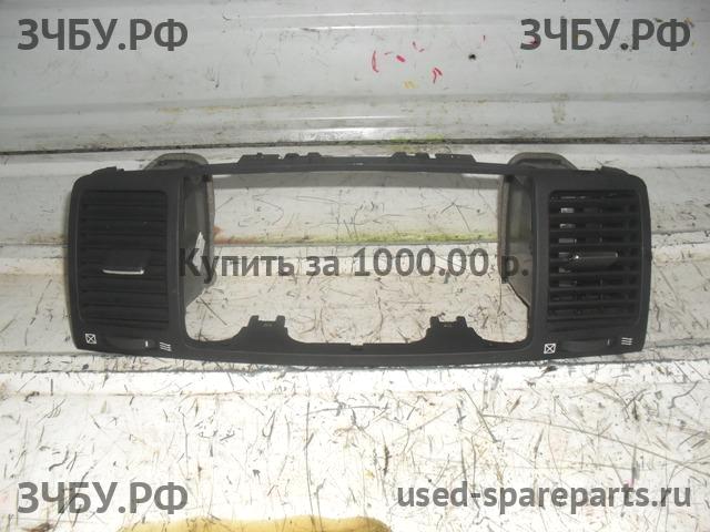 Toyota Corolla (E12) Накладка декоративная на торпедо