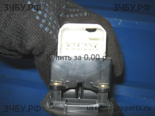 Toyota RAV 4 (2) Кнопка стеклоподъемника передняя левая (блок)