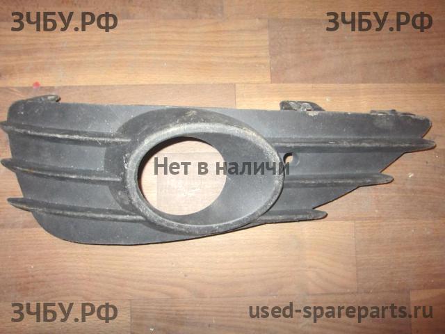 Opel Astra H Решетка в бампер