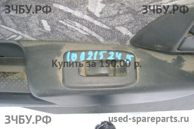 Mitsubishi Pajero Pinin (H60) Кнопка стеклоподъемника задняя левая