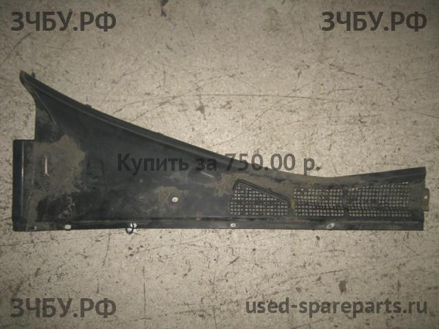 Lexus GS (1) 300 Решетка стеклоочистителя (Дефлектор водостока)