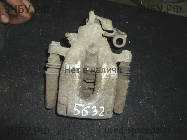 Peugeot 307 Суппорт задний левый (в сборе со скобой)