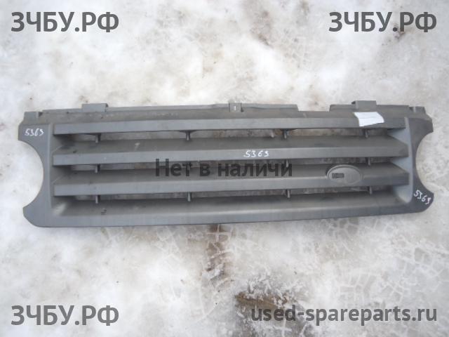 Land Rover Discovery 3 Решетка радиатора