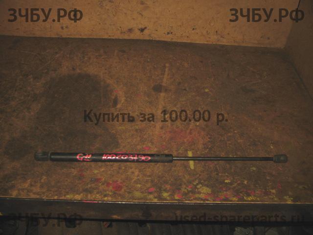Volkswagen Golf 2 Амортизатор крышки багажника