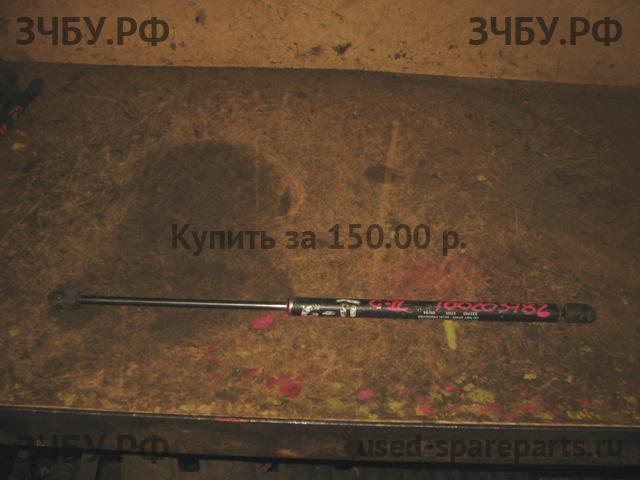 Volkswagen Golf 2 Амортизатор крышки багажника