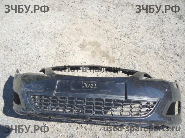 Opel Astra J Бампер передний