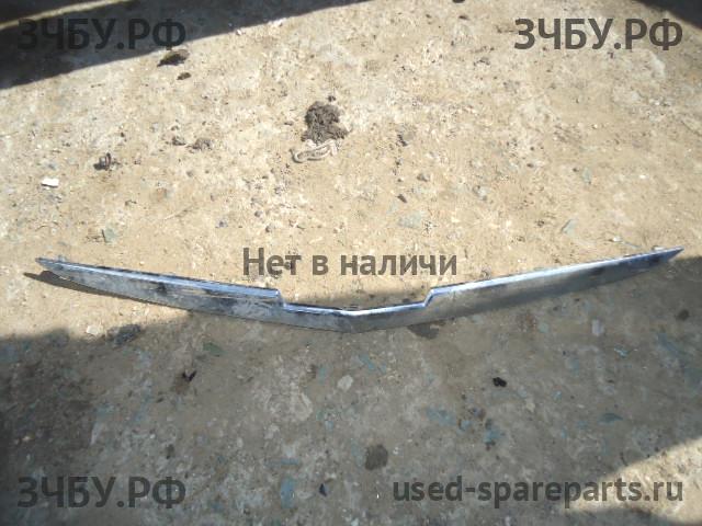 Nissan Almera Classic Молдинг решетки радиатора