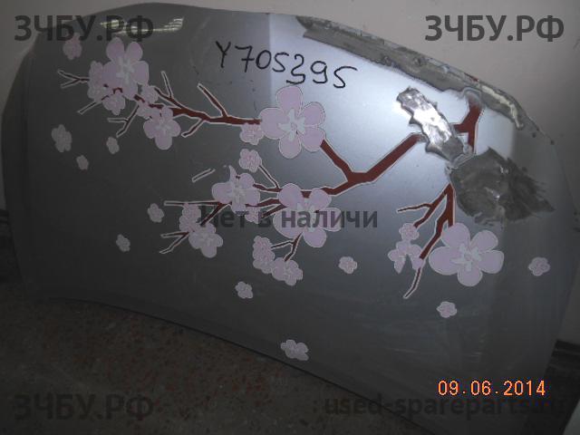 Toyota Auris 1 (E150) Капот