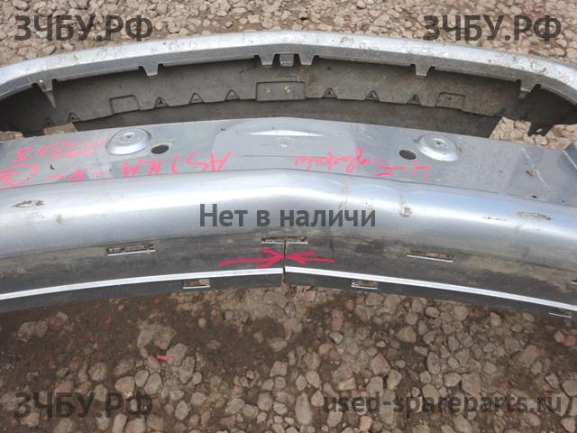 Opel Astra H Бампер передний