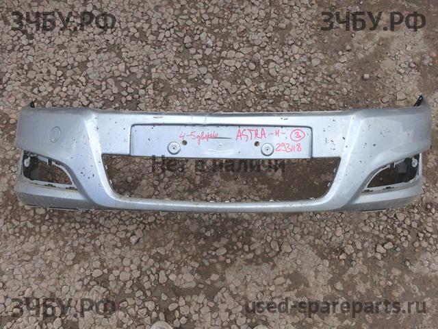 Opel Astra H Бампер передний