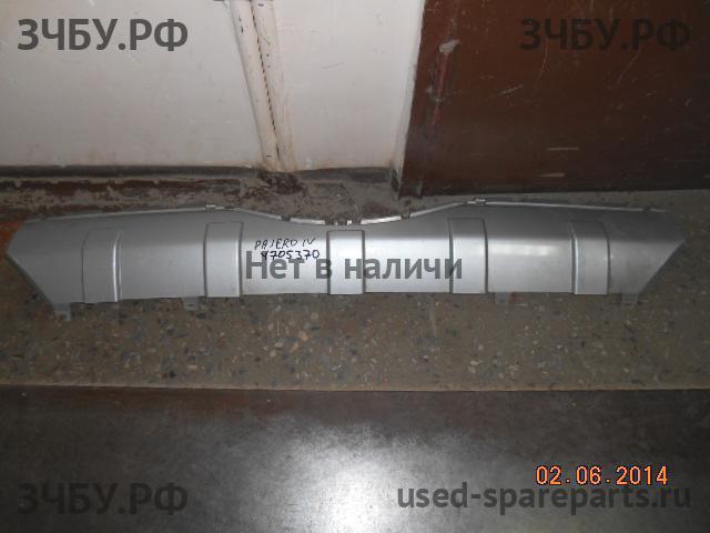 Mitsubishi Pajero/Montero 4 Накладка заднего бампера