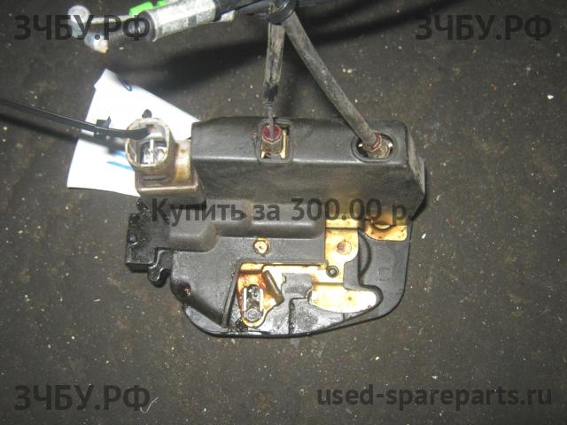 Lexus GS (1) 300 Замок двери задней левой