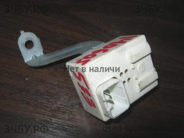 Lexus GS (1) 300 Реле
