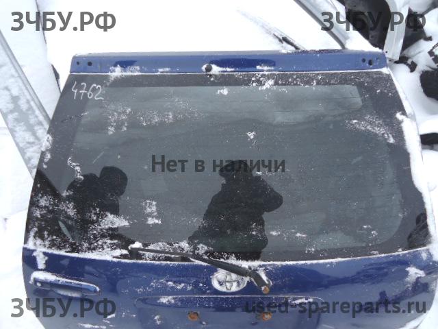 Toyota Raum 1 Стекло заднее