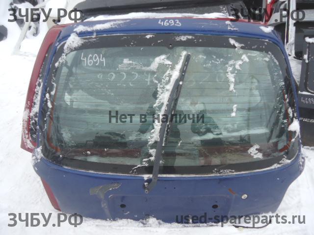 Nissan March K11 Дверь багажника