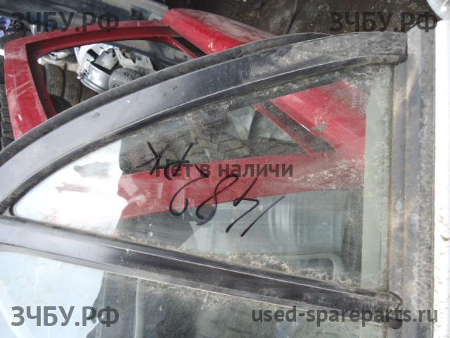 Toyota Corolla (E12) Стекло двери задней левой (форточка)