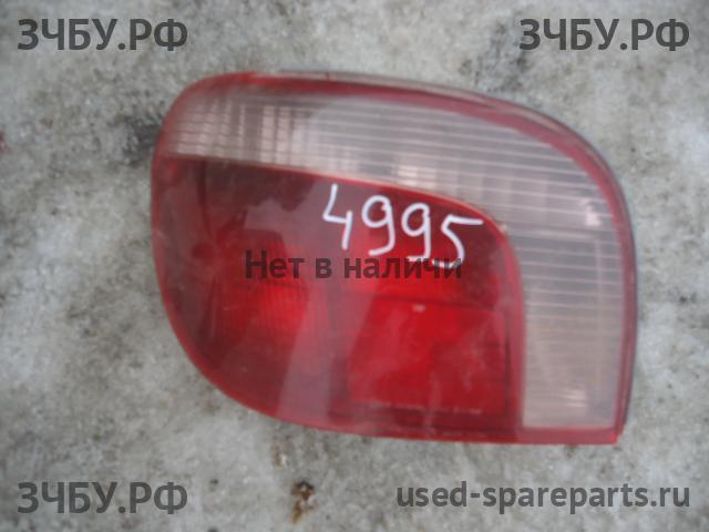 Toyota Vitz 1 Фонарь левый