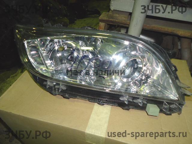 Toyota RAV 4 (3) Фара правая