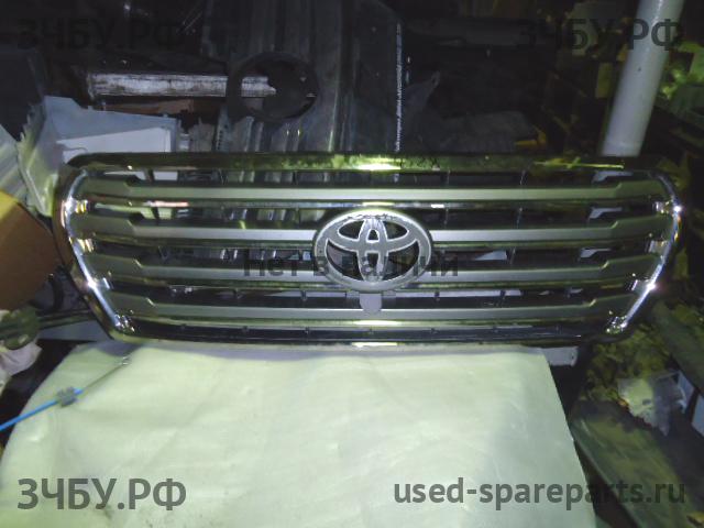 Toyota Land Cruiser 200 Решетка радиатора