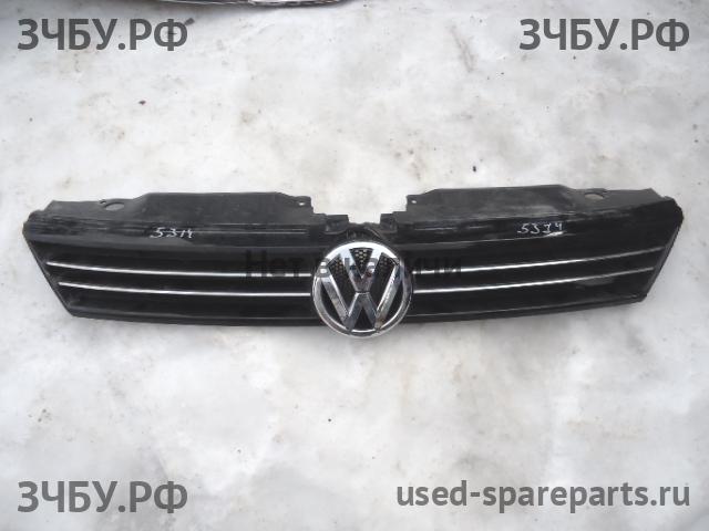 Volkswagen Jetta 6 Решетка радиатора