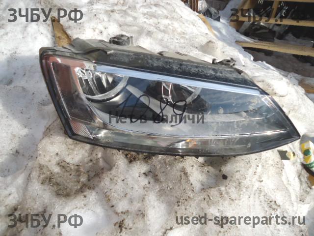 Volkswagen Jetta 6 Фара правая