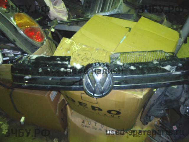 Volkswagen Golf 6 Решетка радиатора