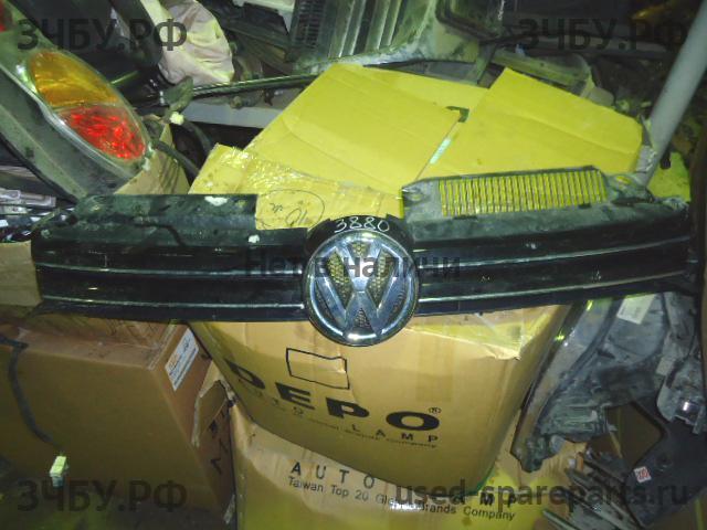 Volkswagen Golf 6 Решетка радиатора