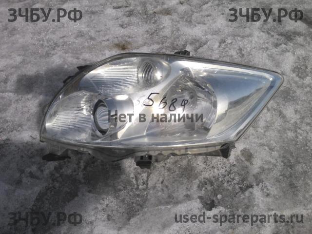 Toyota Auris 1 (E150) Фара левая