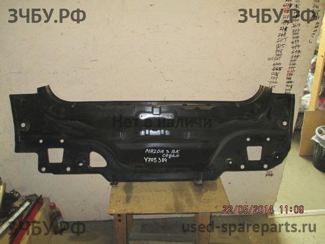 Mazda 3 [BK] Панель задняя