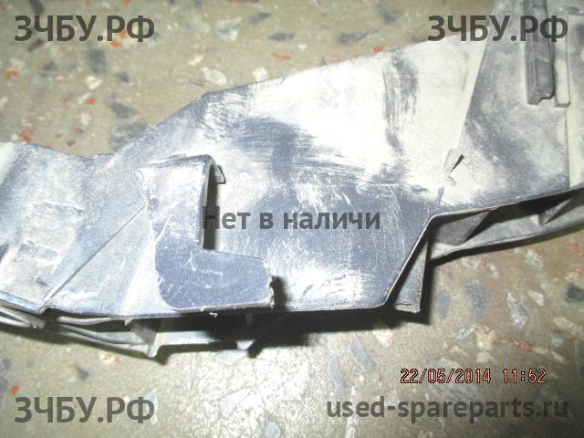 Ford Focus 3 Панель передняя (телевизор)