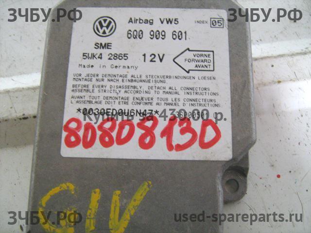 Volkswagen Golf 4 Блок управления AirBag (блок активации SRS)
