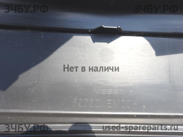 Nissan Tiida 1 Бампер передний