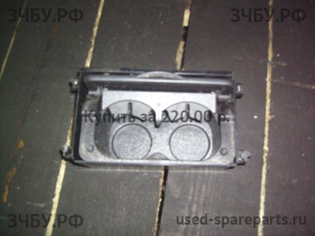 Hyundai Accent 2 Подстаканник