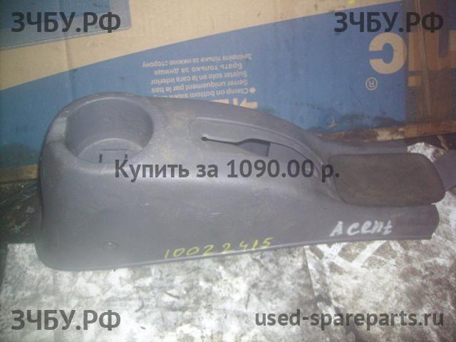 Hyundai Accent 2 Консоль между сиденьями (Подлокотник)