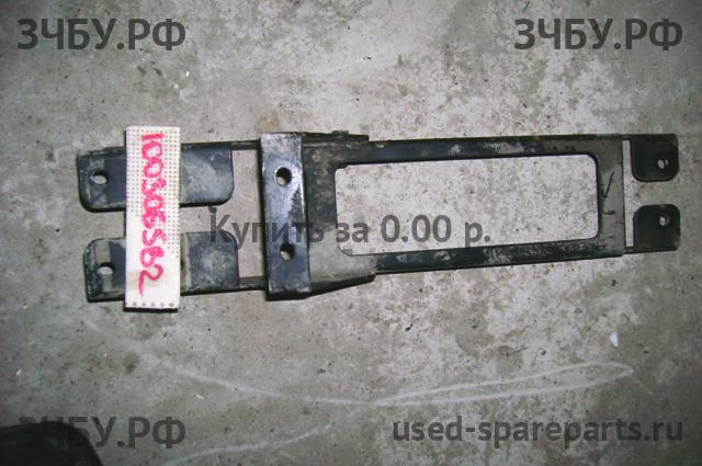 Honda CR-V 1 Кронштейн