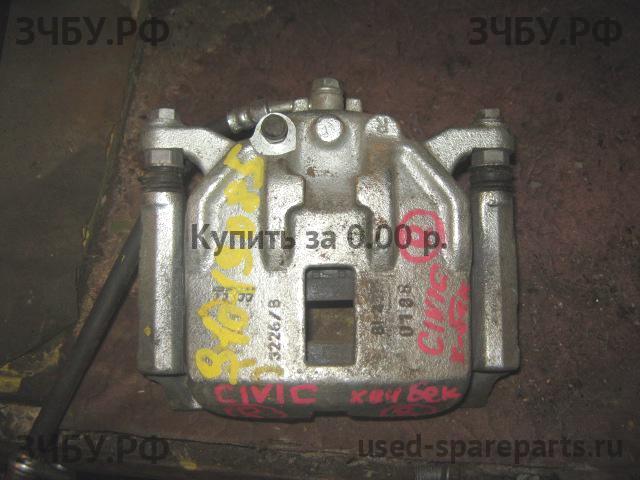 Honda Civic 8 (5D) Суппорт передний правый (в сборе со скобой)