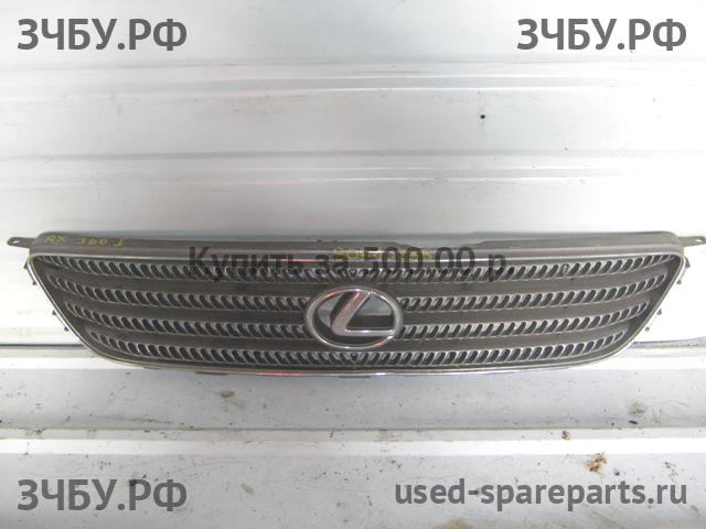 Lexus IS (1) 200/300 Решетка радиатора