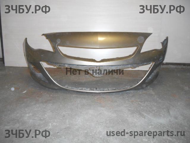 Opel Astra J Бампер передний