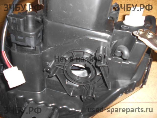Mitsubishi Pajero/Montero Sport 2 (KH) Фара правая