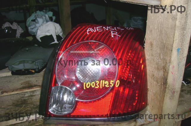 Toyota Avensis 2 Фонарь правый