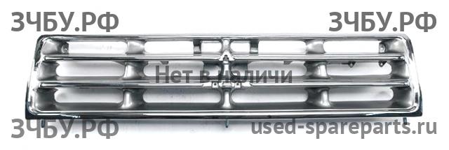 Mitsubishi Pajero/Montero 2 Решетка радиатора