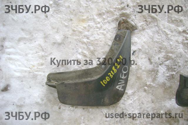Chevrolet Aveo 1 (T200) Брызговик задний правый