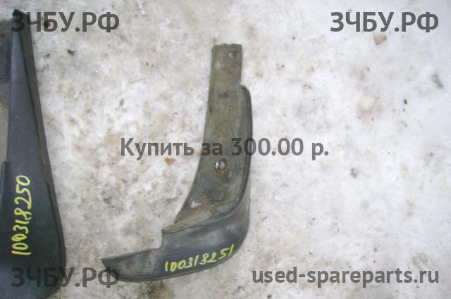 Toyota Corolla (E12) Брызговик задний правый