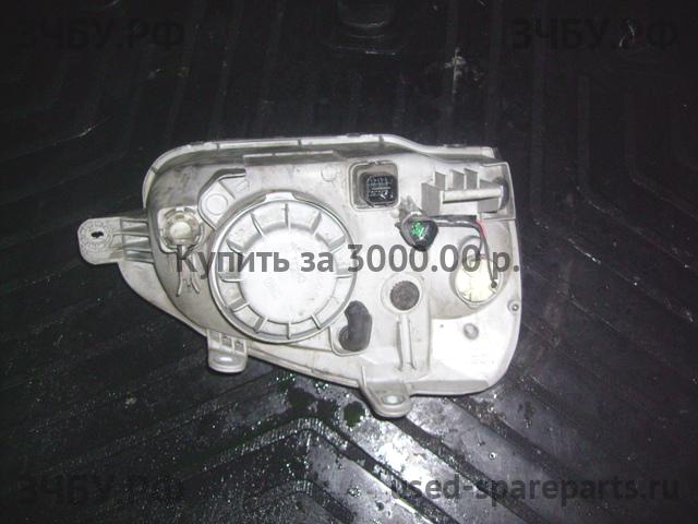 Hyundai Santa Fe 1 (SM) Фара левая