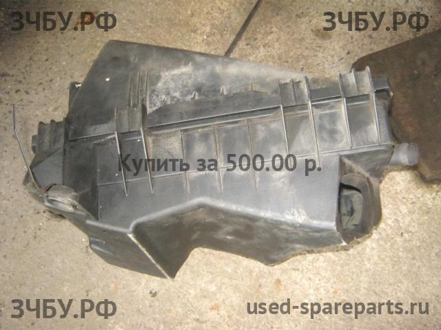 Volkswagen Golf 4 Корпус воздушного фильтра